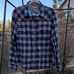 Jach's Girlfriend Lightweight Flannel With Snap Buttons